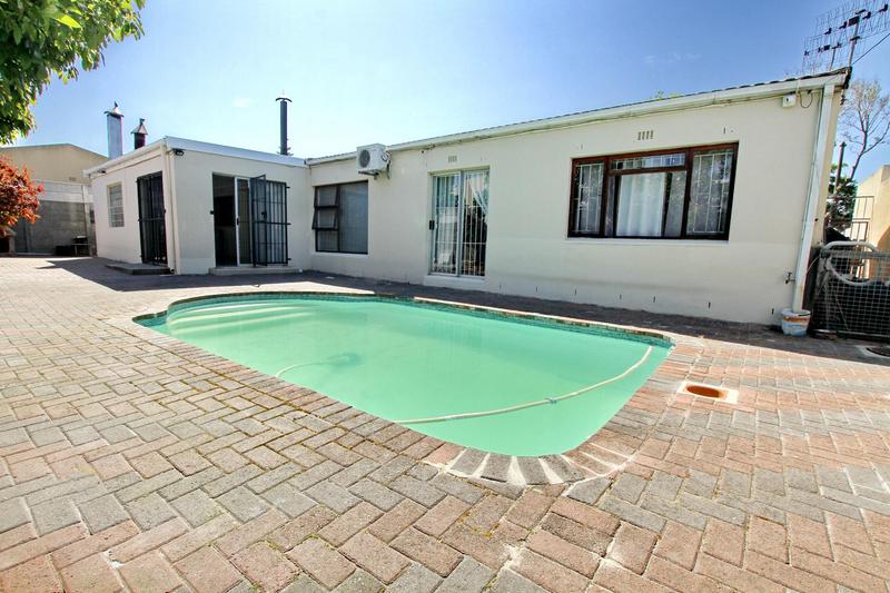 3 Bedroom Property for Sale in Shirley Park Western Cape